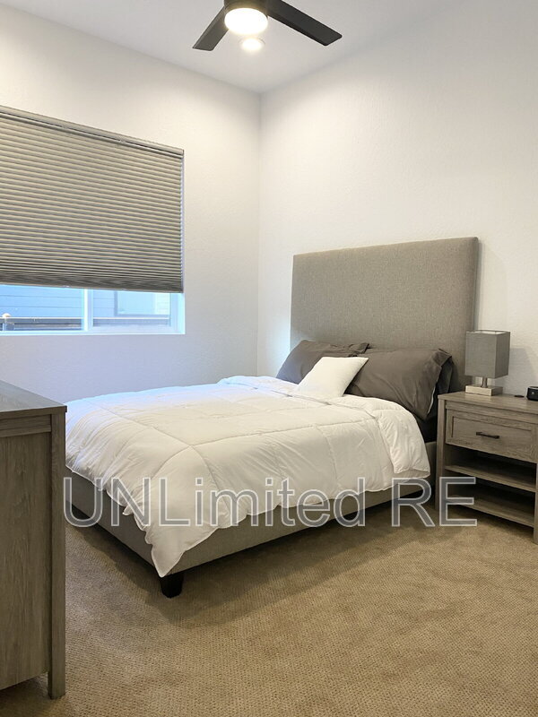 Building Photo - 2717 S Vega St