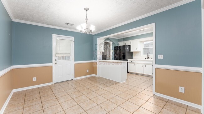 Building Photo - 7039 Stoneybrook Dr