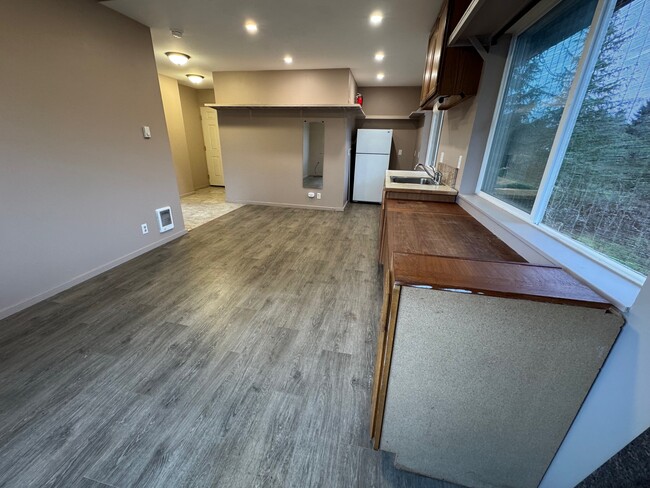 Building Photo - 28305 99th Ave SW