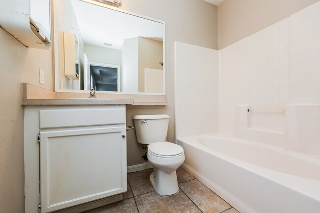 Building Photo - 12626 Adventure Dr