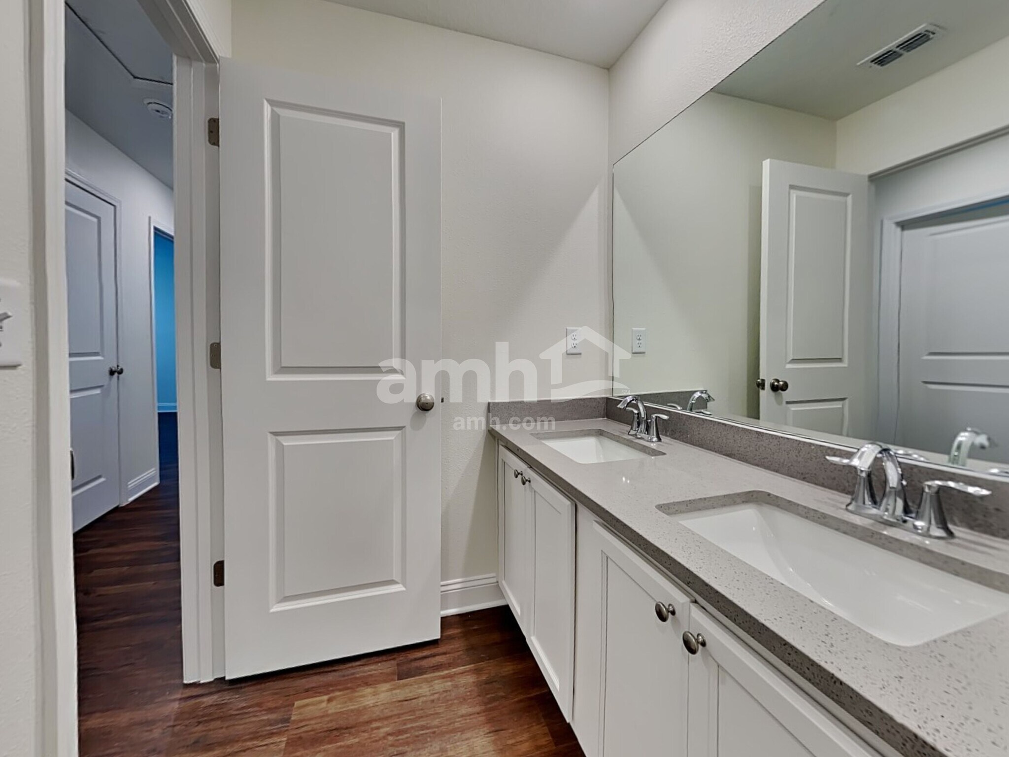 Building Photo - 425 Onate Cir