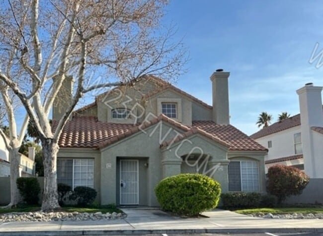 Building Photo - 2BD/ 3BTH TOWNHOUSE EAST PALMDALE