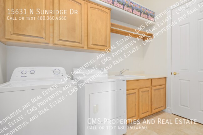 Building Photo - 15631 Sunridge Dr