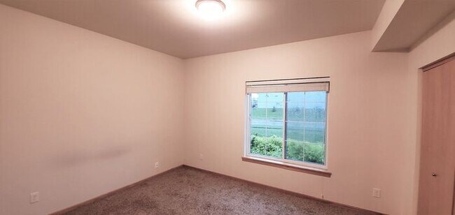 Building Photo - $1225 | 2 Bedroom, 2 Bathroom Condo | No Pets* | Available for Immediate Move In!