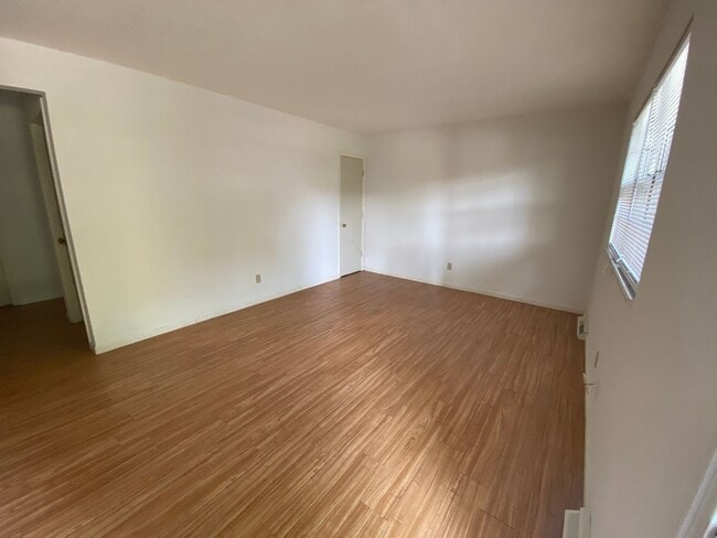 Building Photo - 4308 W Bethany Dr