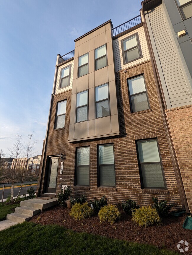 Building Photo - 2373 Liberty Lp