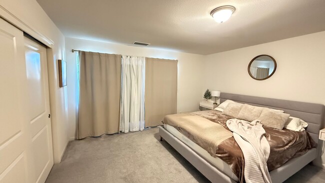 Building Photo - Charming 3 Bedroom Home in a Quiet Madera Neighborhood