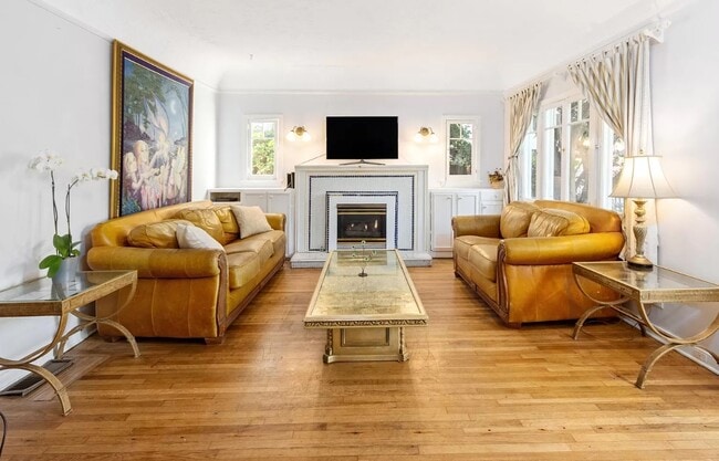 Building Photo - 3110 Highland Ave