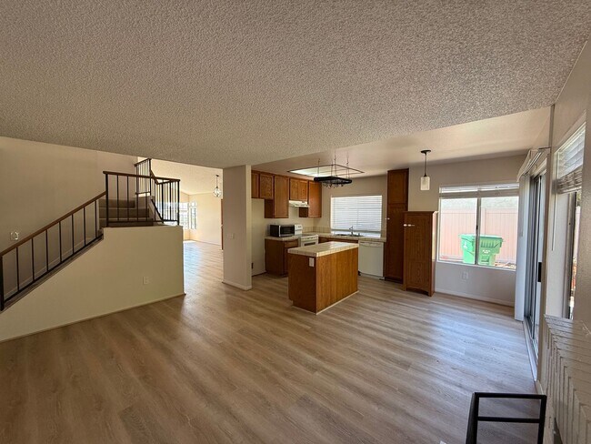 Building Photo - Wonderful 4 Bedroom 2-story Townhome in "F...