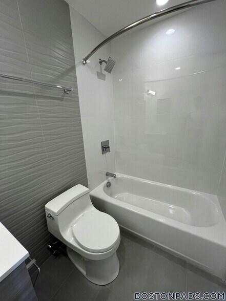 Building Photo - 1079 Commonwealth Ave