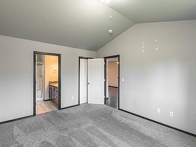 Building Photo - 713 Violet Ln