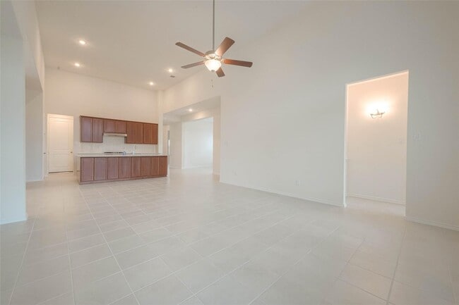 Building Photo - 1343 Vinter Mdws Ln