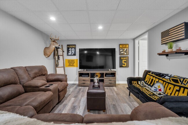 Building Photo - 261 Audrea Ln
