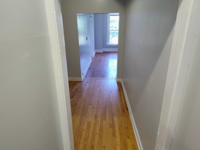 Building Photo - 4557 S Wabash Ave