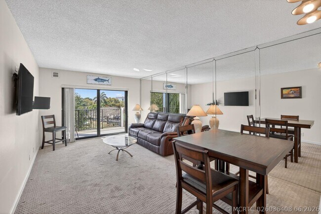 Building Photo - 1000 River Reach Dr
