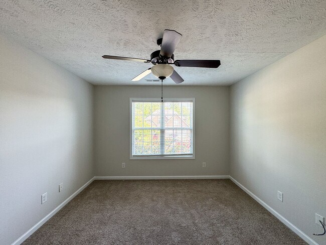 Building Photo - 2423 Kimbolton Drive