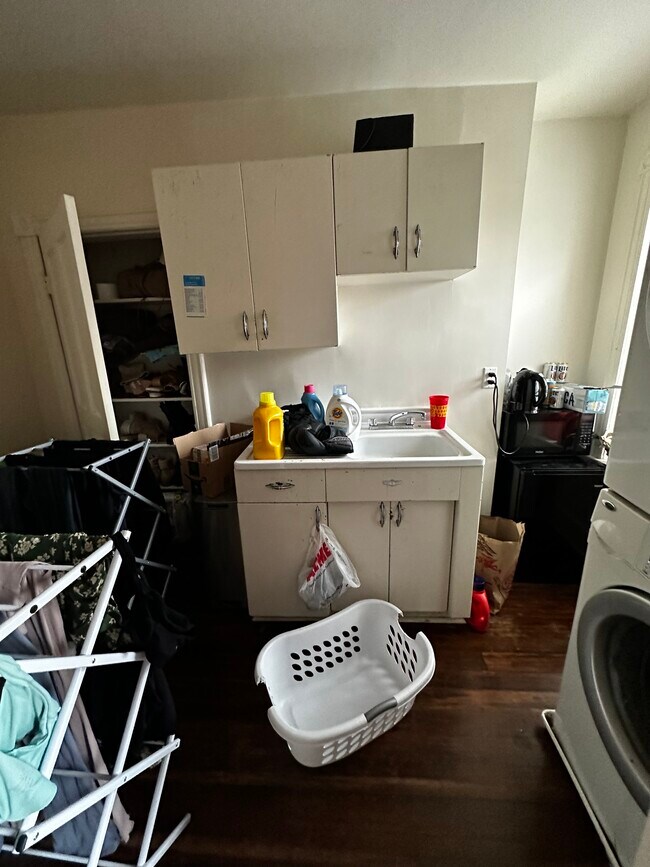 Building Photo - 1830 Swann St NW