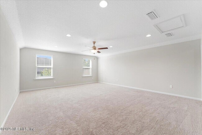 Building Photo - 154 Palisade Dr