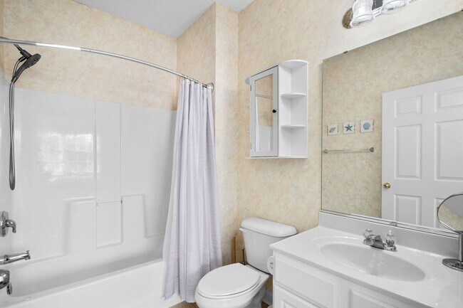 Building Photo - 6015 Catalina Dr