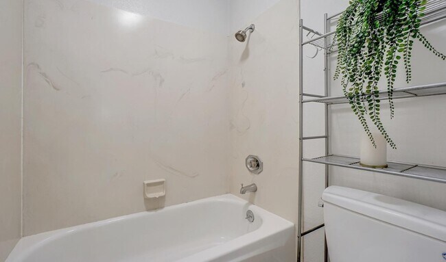 Building Photo - 5085 Valley Crest Dr