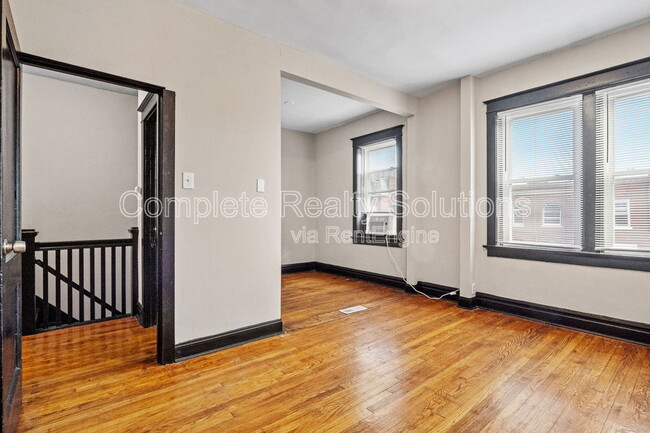 Building Photo - 3001 S Compton Ave
