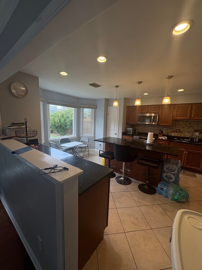 Building Photo - Andrew property