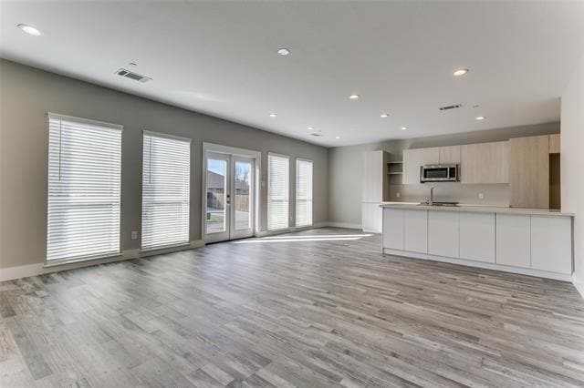 Building Photo - 3021 Mayeda Cir