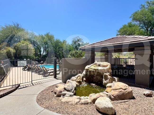 Building Photo - 5855 N Kolb Rd