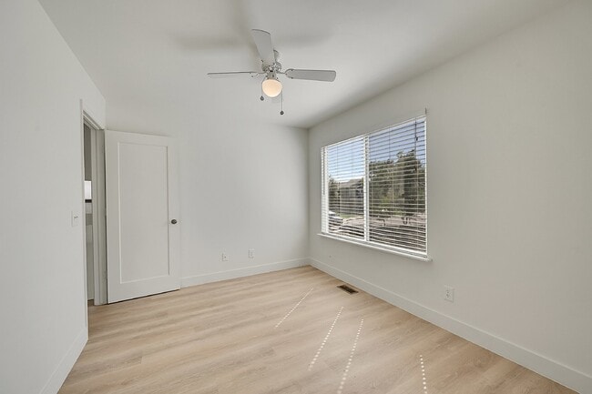 Building Photo - $2,495, 3 beds, 2.5 bath Updated Home in Co Springs with Fenced In Yard!