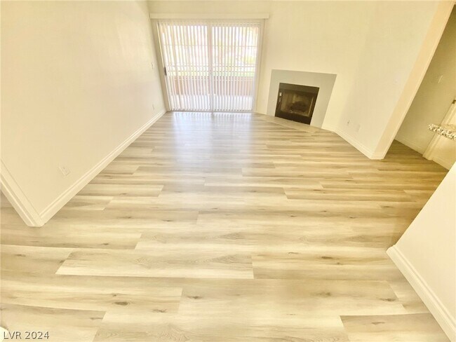 Building Photo - 2200 S Fort Apache Rd