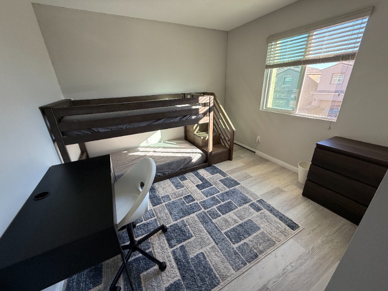 Building Photo - 2320 Stone Well Rd