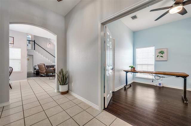 Building Photo - 933 Wenk Ct
