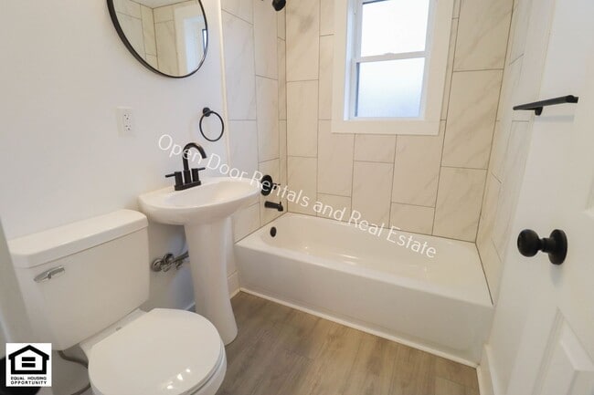 Building Photo - 1823 Griswold Dr