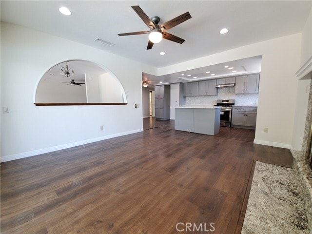 Building Photo - 588 W 17th St