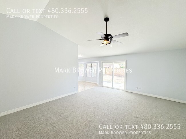 Building Photo - 449 E Meadows Ln