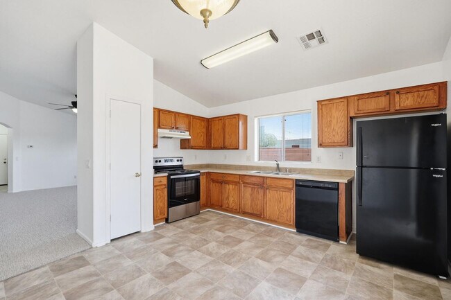 Building Photo - 23851 W Lasso Ln