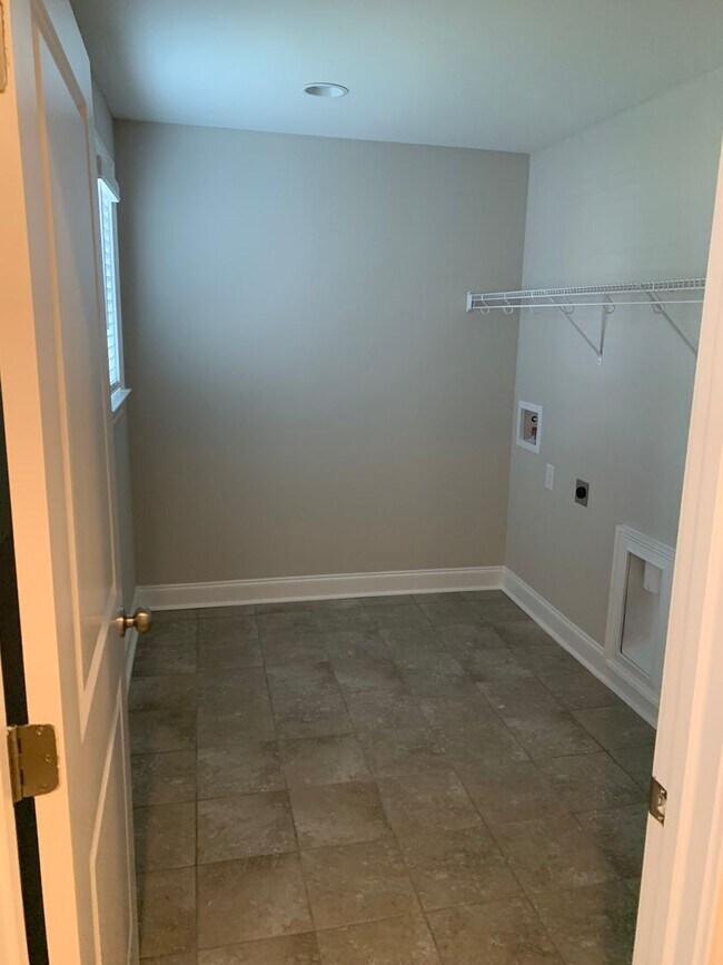 Building Photo - 1960 Armistead Ln