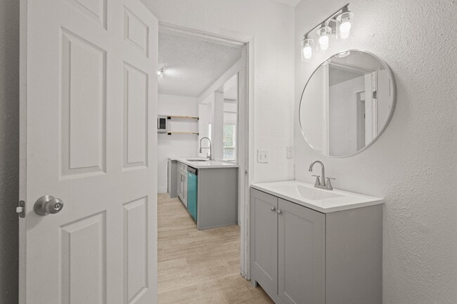 Building Photo - 1415 Church St