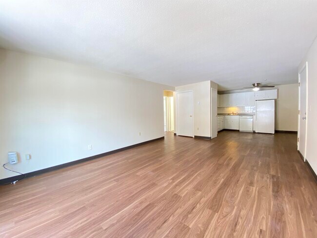 Building Photo - 99 Powers St