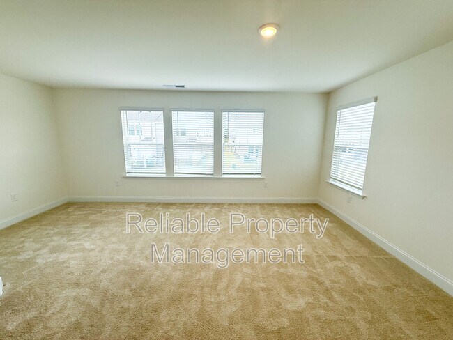 Building Photo - 32 Honeydew Wy
