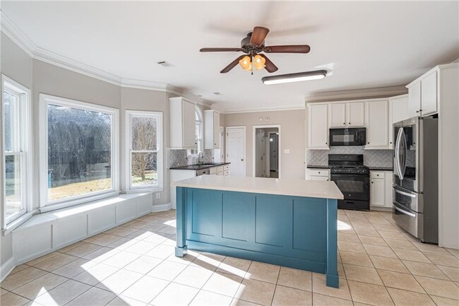 Building Photo - 3147 Crestmont Way NW