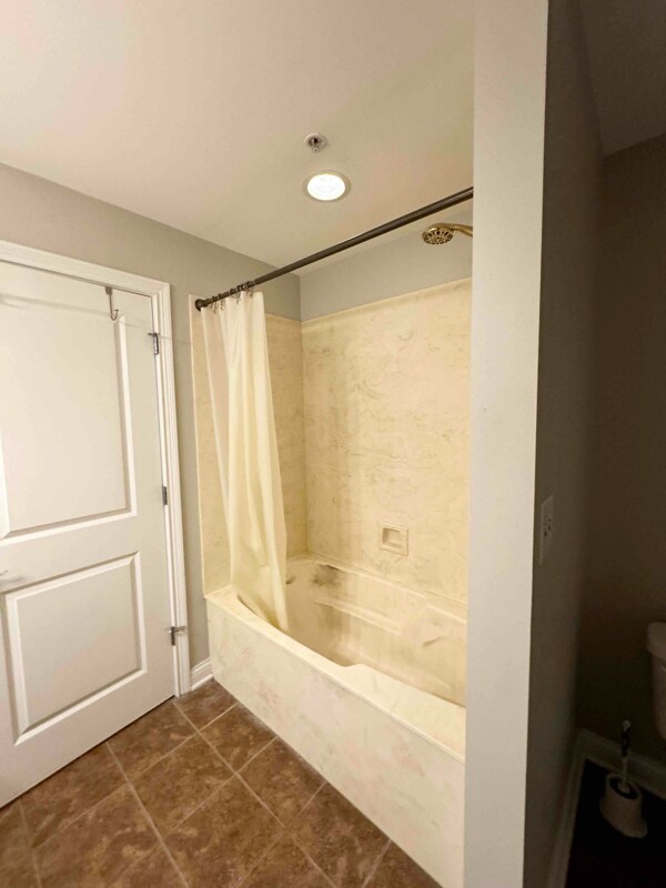 Building Photo - 350 N Meridian St