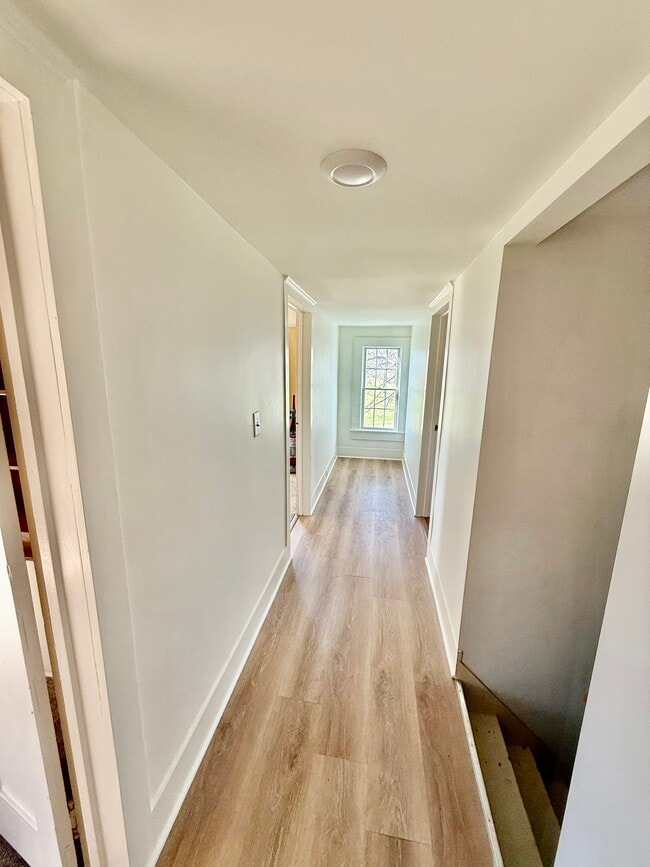 Building Photo - 1213 Glenwood Heights Rd