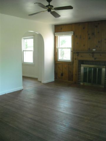 Building Photo - 223 S Bryan Ave