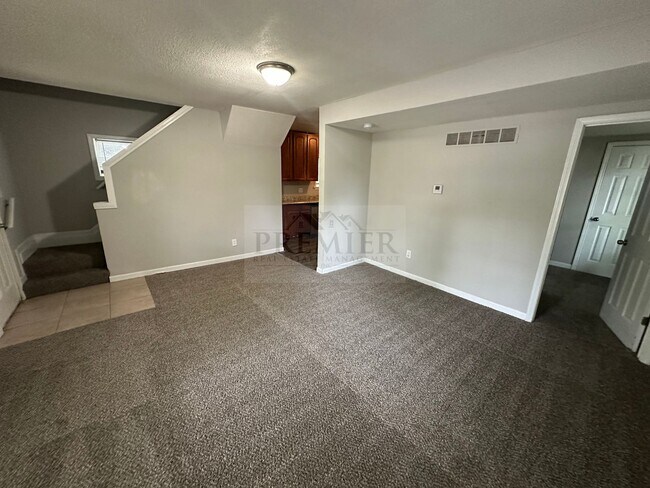 Building Photo - 2411 S Sterling Ave