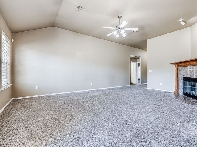 Building Photo - 1104 Westridge Dr