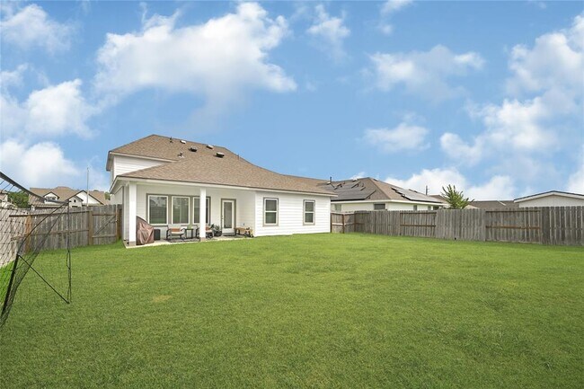 Building Photo - 13914 Frio Dr