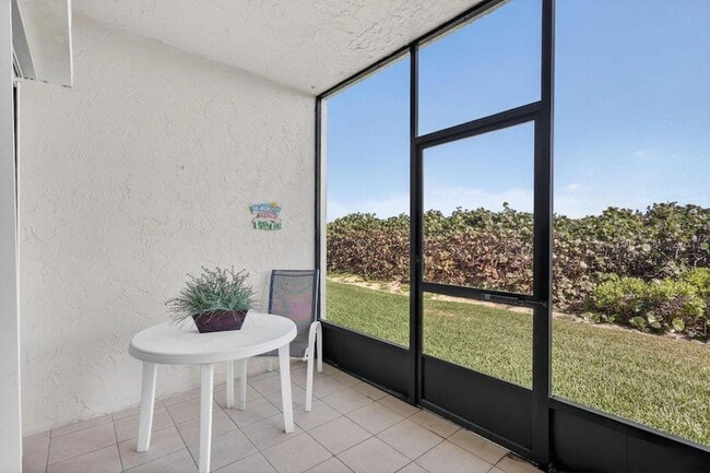 Building Photo - 7410 S Ocean Dr