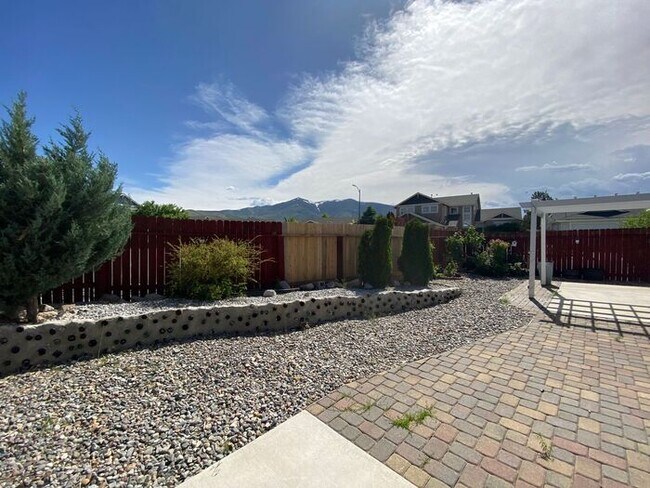 Building Photo - Sky Vista in Stead - Single Story Home with Fireplace and Mountain Views