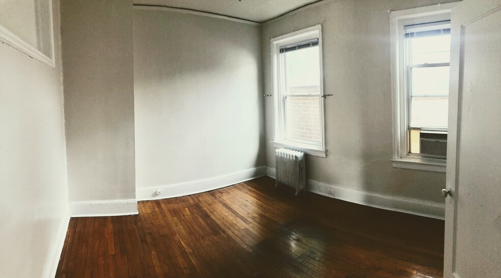 Building Photo - 205 N Plum St